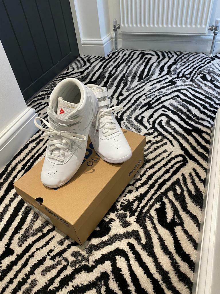Reebok classic womens boots size 6.5 